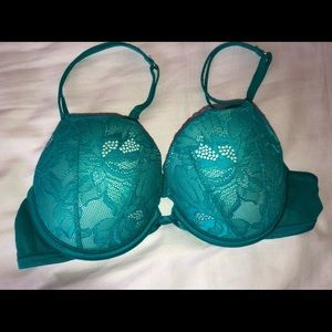 Victoria secret women’s blue lace push up bra 34C